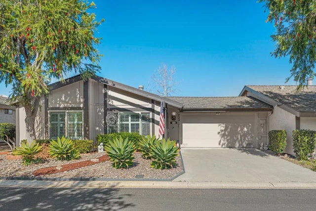 724 Nob Circle, Vista