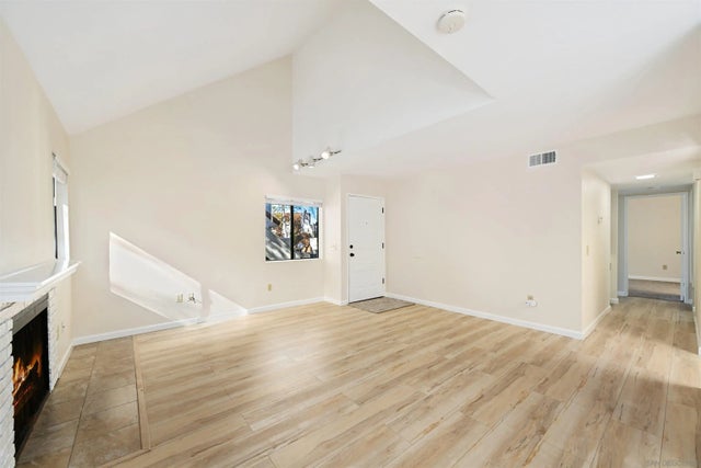 317 N Melrose Dr G, Vista