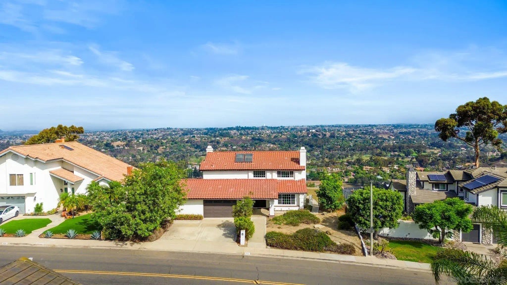 363 Surrey Dr, Bonita