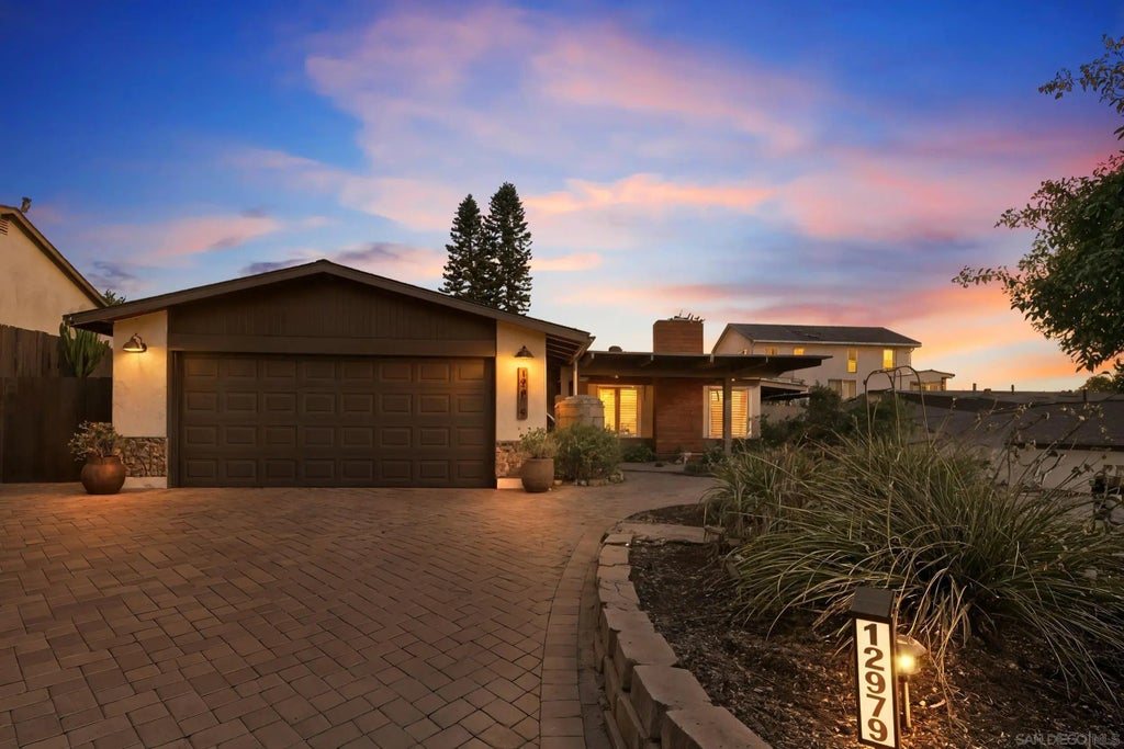 12979 Calle De Las Rosas, RANCHO PENASQUITOS