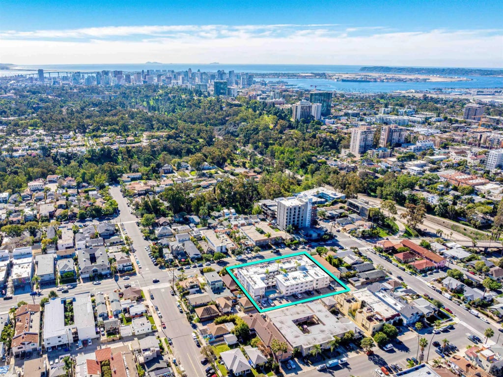 1030 Robinson Ave 111, HILLCREST