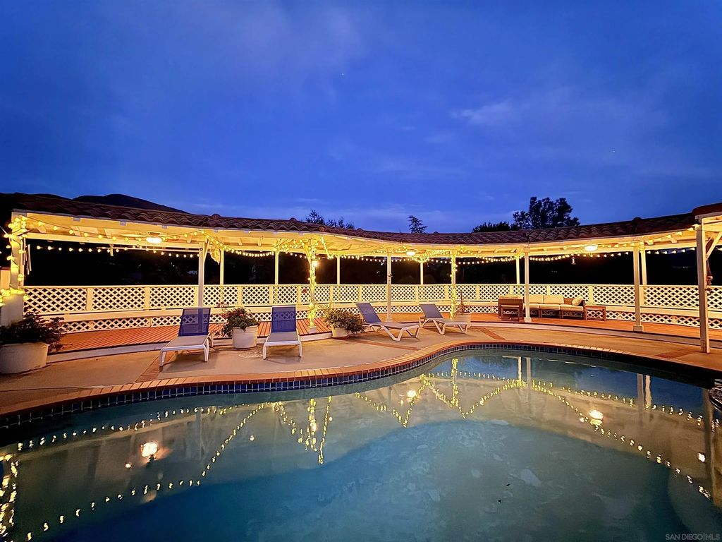 3605 Hidden Trail Dr, Jamul