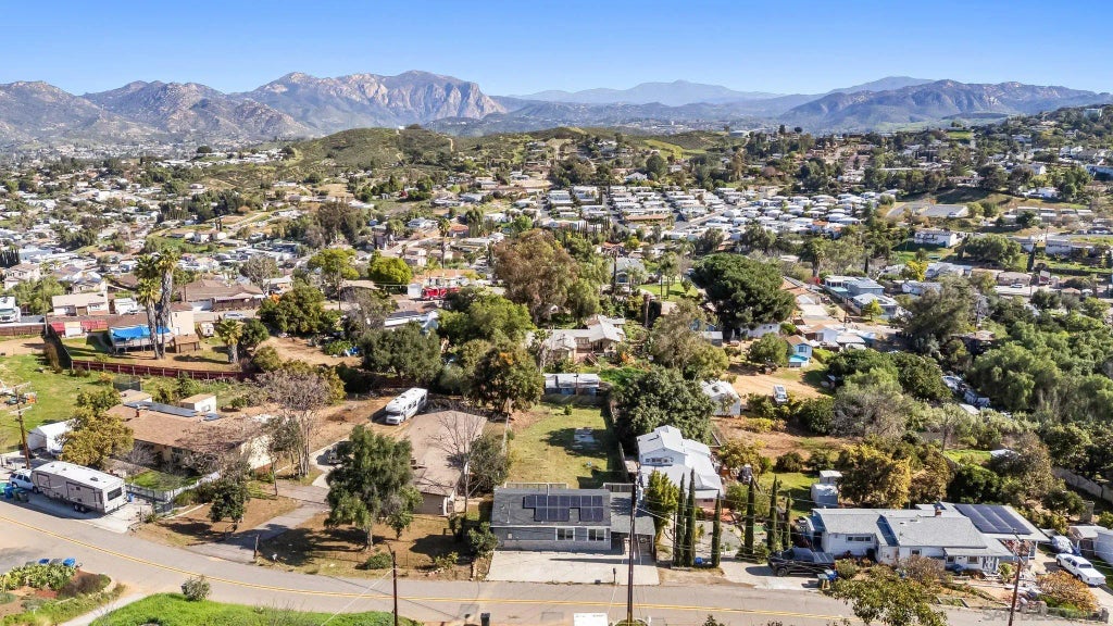 8553 Gardena Rd, Lakeside