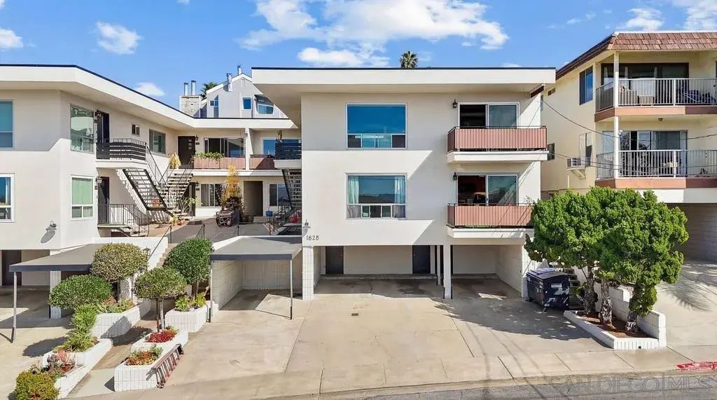 1828 Linwood St 1, MISSION HILLS