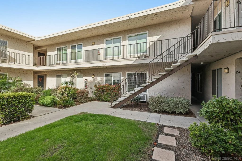 8220 Vincetta Dr 26, La Mesa