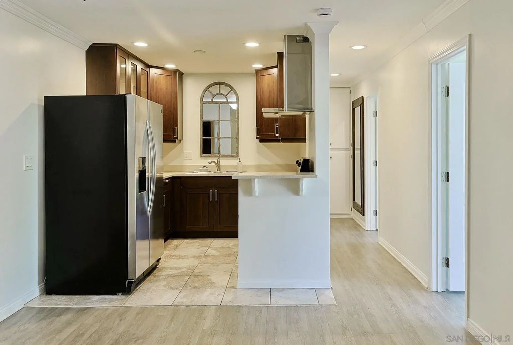 2244 2nd Ave 24, Unknown (999)