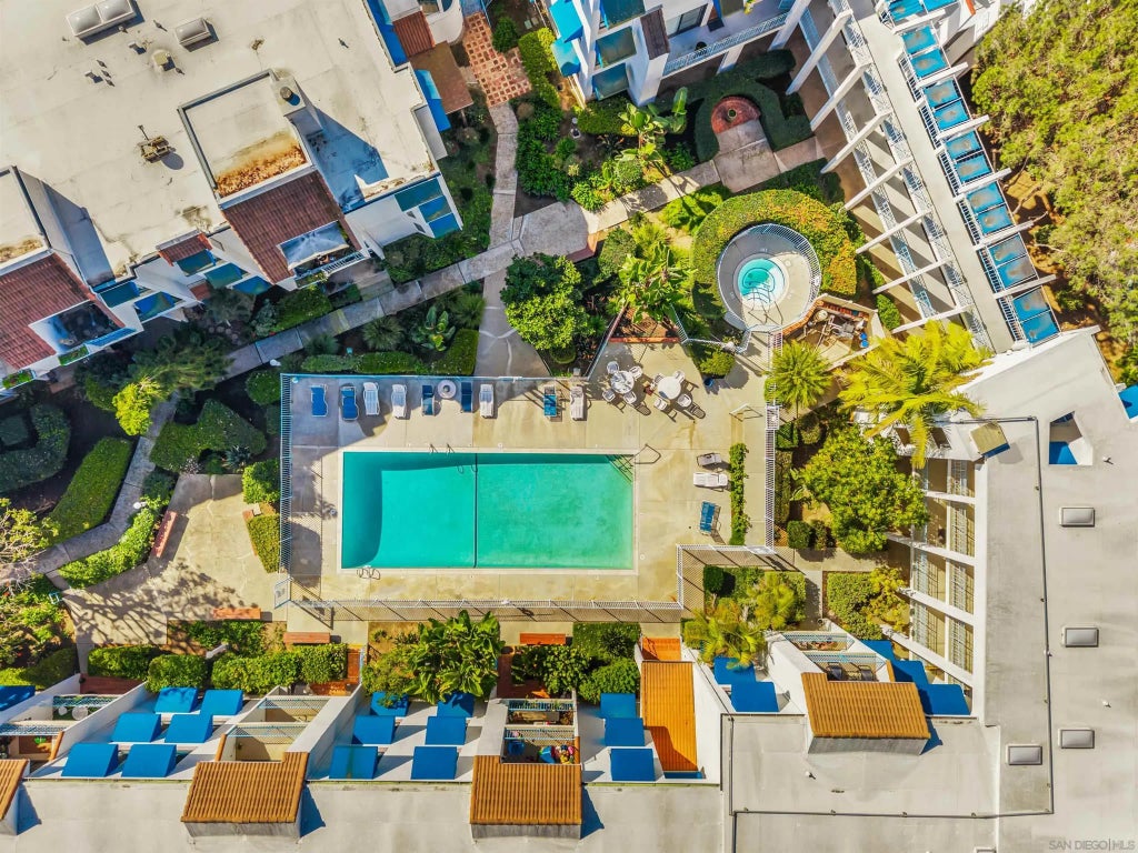 8324 Regents Rd Unit 1b Unit 1b, UNIVERSITY CITY