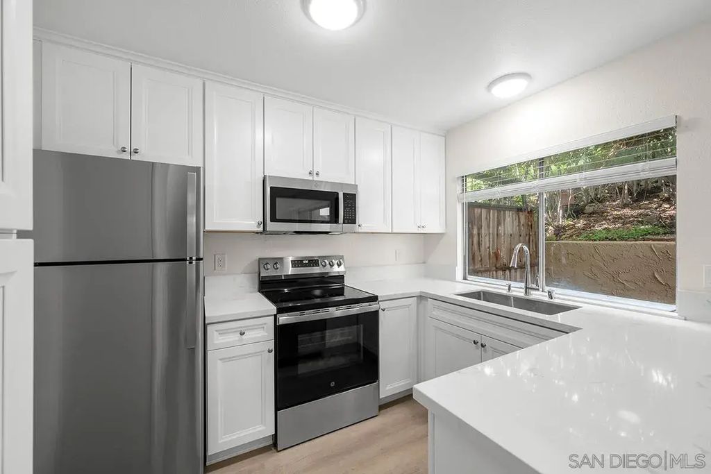 5352 Lake Murray Blvd, La Mesa
