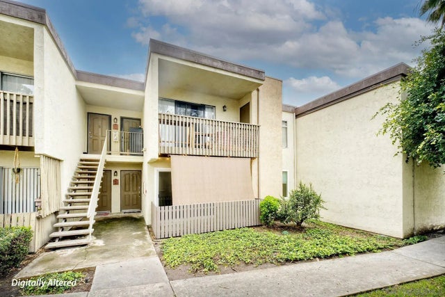 432 Edgehill Lane 165, Oceanside