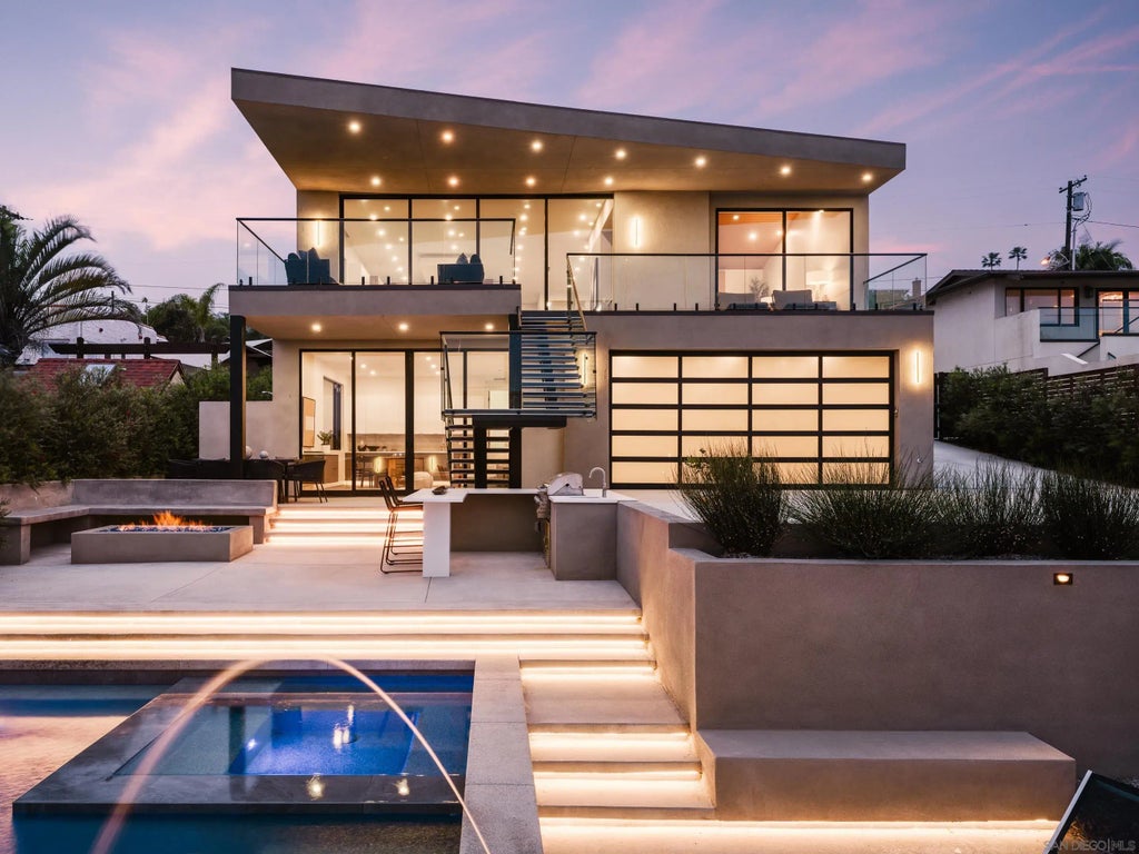 147 S Rios Ave, SOLANA BEACH