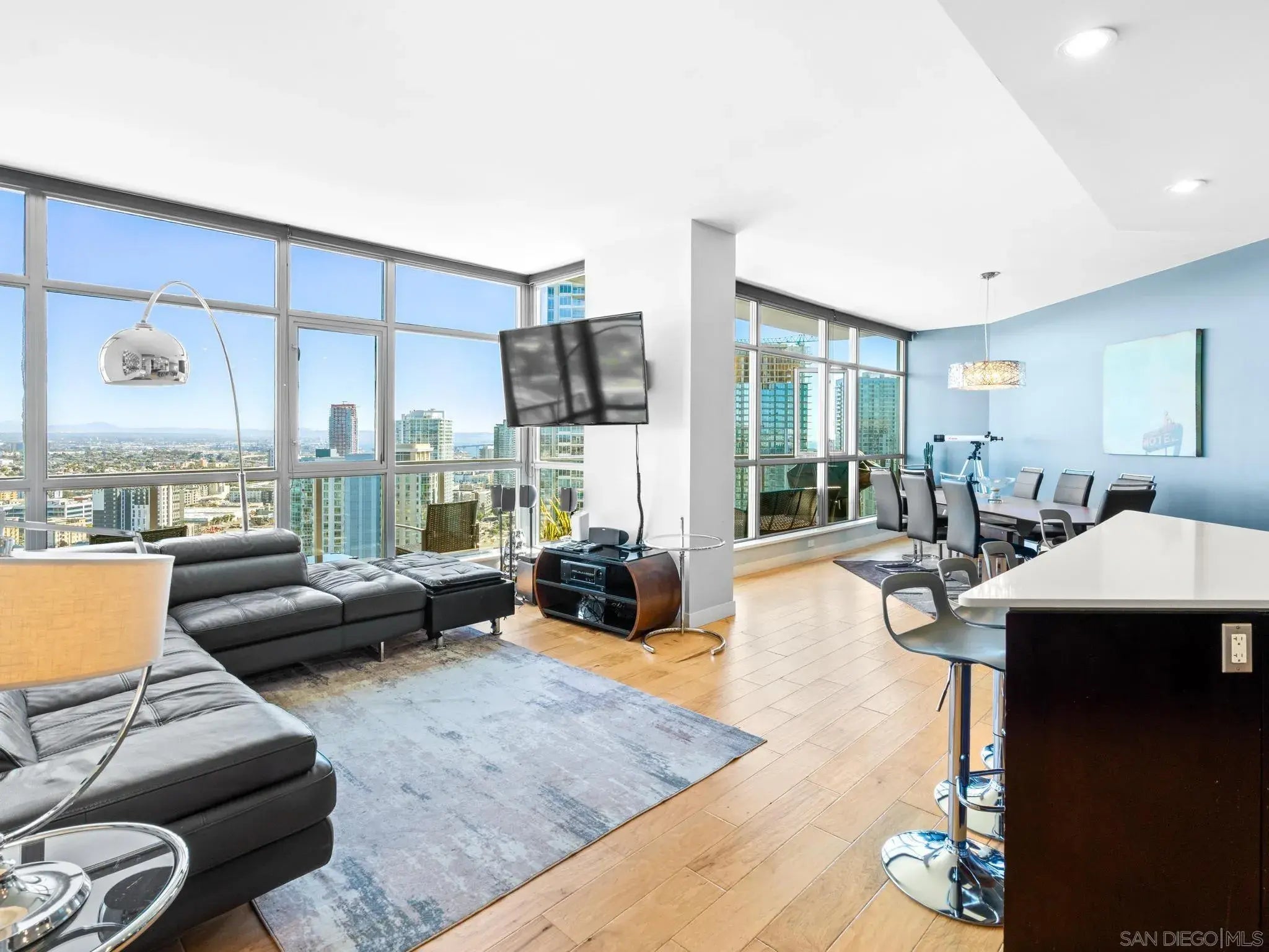 Photo of Listing #260004297