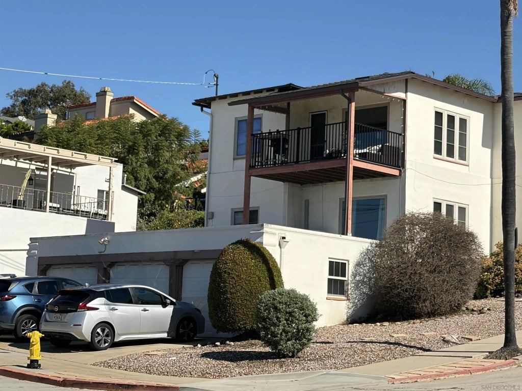 1330-34 Sassafras St, MISSION HILLS