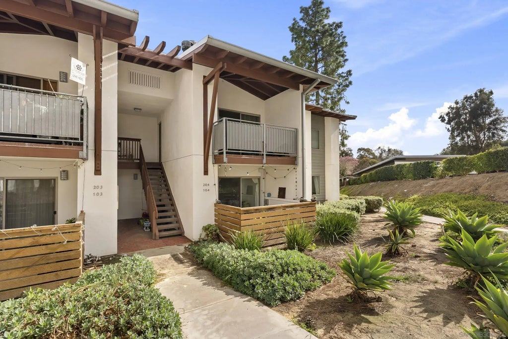 1780 S El Camino Real 104, Encinitas