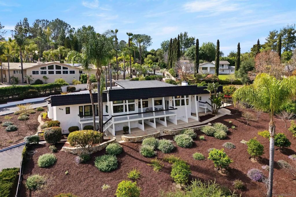 752 Singing Vista Drive, El Cajon