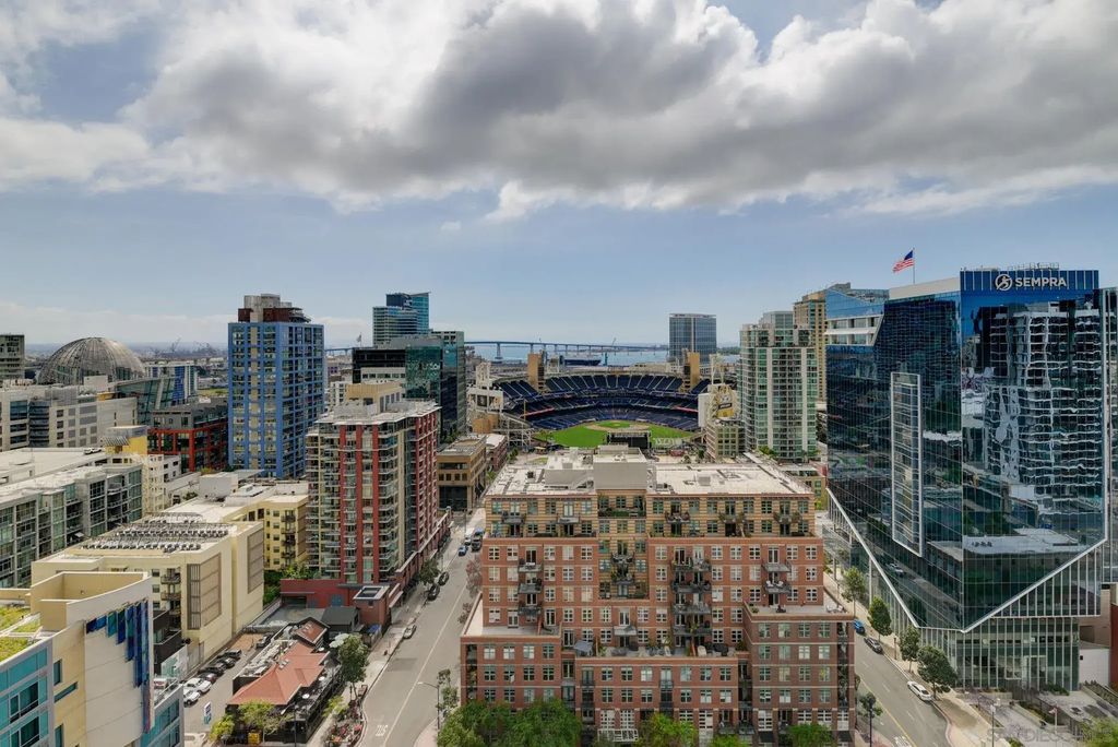 800 The Mark Ln 2206, Downtown (DT)