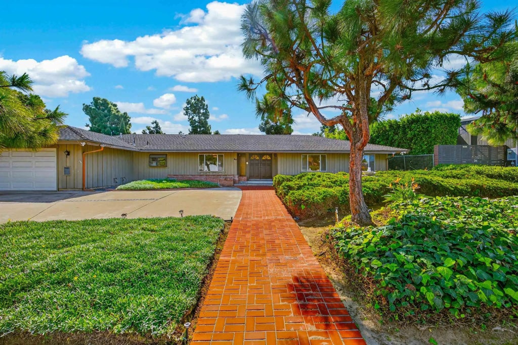 86 Via De Laurencio, Chula Vista