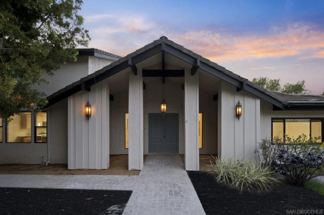 7001 Almaden Ln, Carlsbad