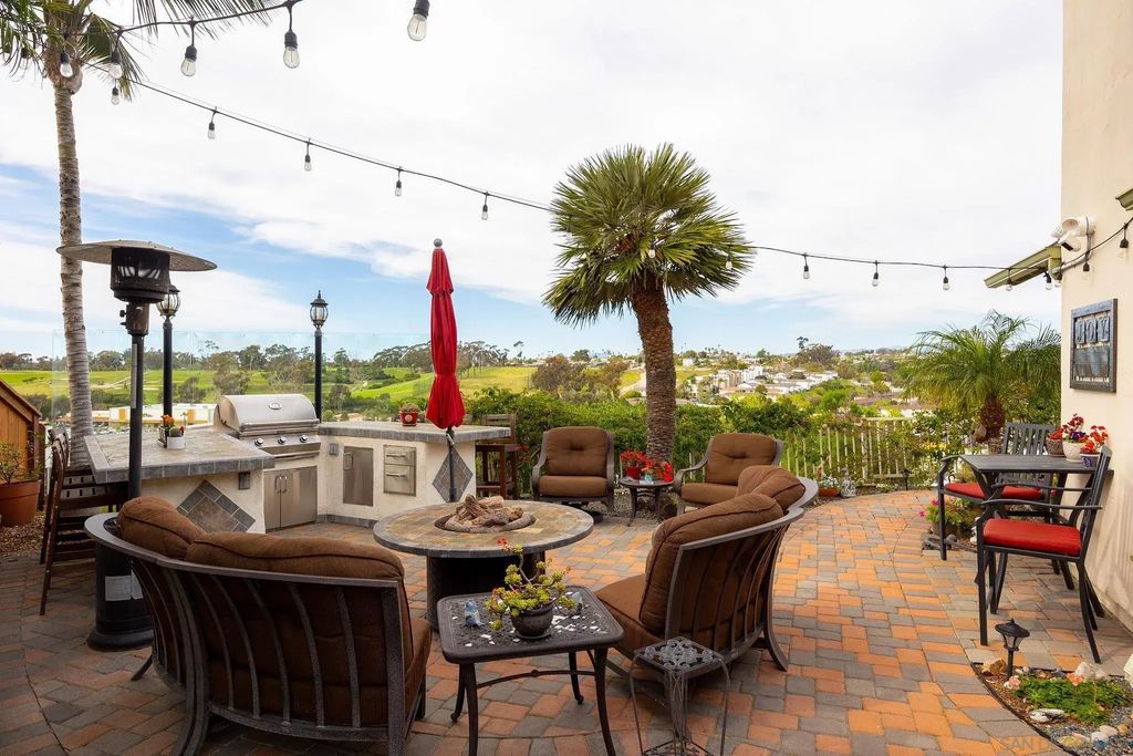 2070 Rue De La Montagne, Oceanside