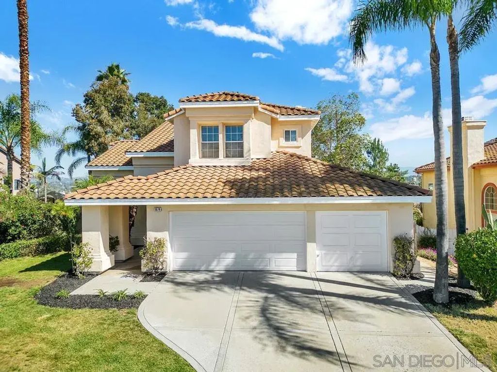 1674 W 11th Ave, Escondido