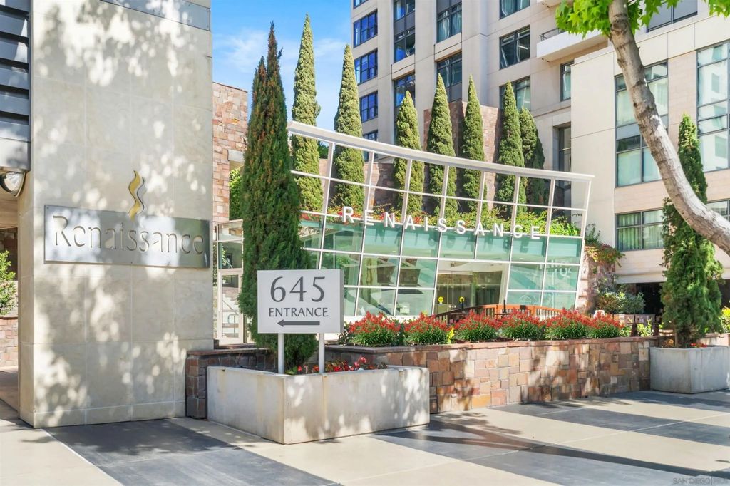 645 Front St 1604, Downtown (DT)