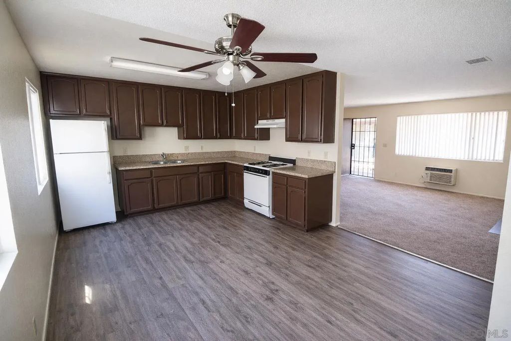 948 Chase Ave I, El Cajon