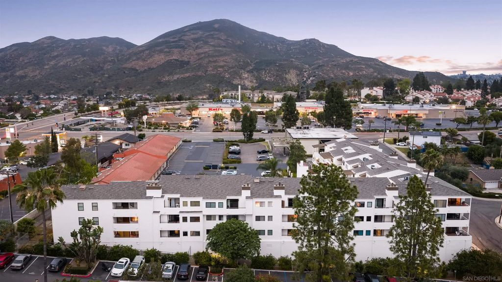 6960 Hyde Park Dr 12, SAN CARLOS