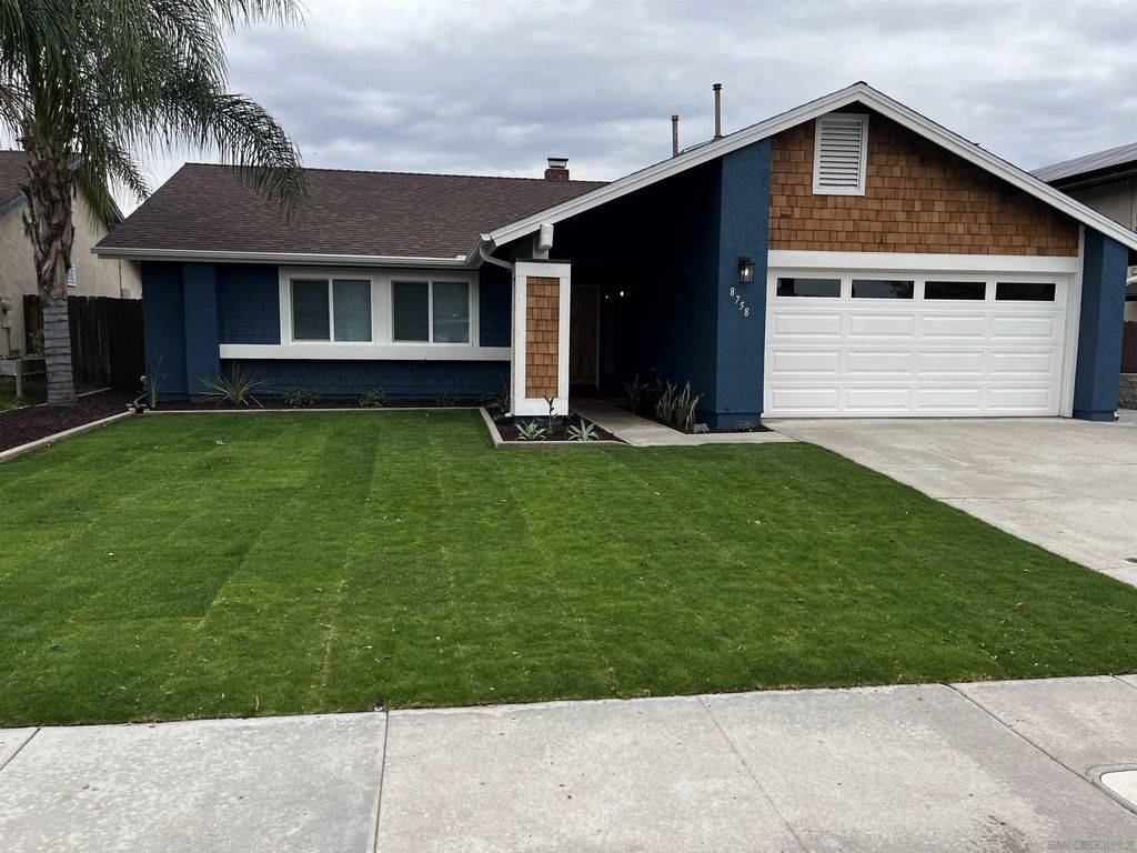 8758 Granite House Ln, Santee