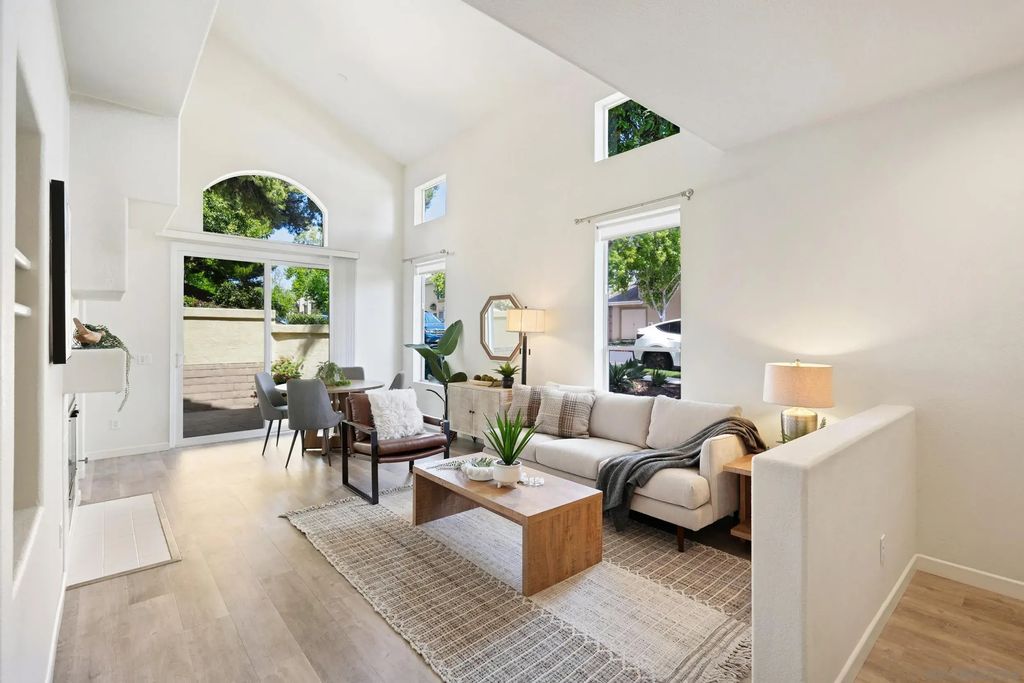 3696 Ruette De Ville, CARMEL VALLEY