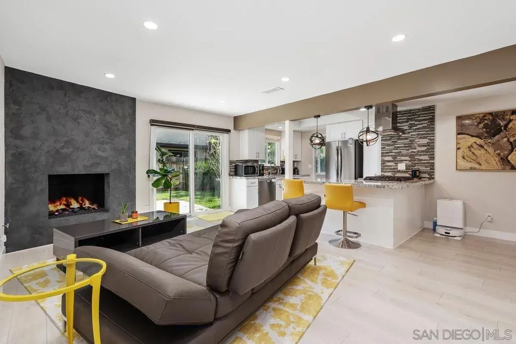 1516 Encino Ave. B, Monrovia