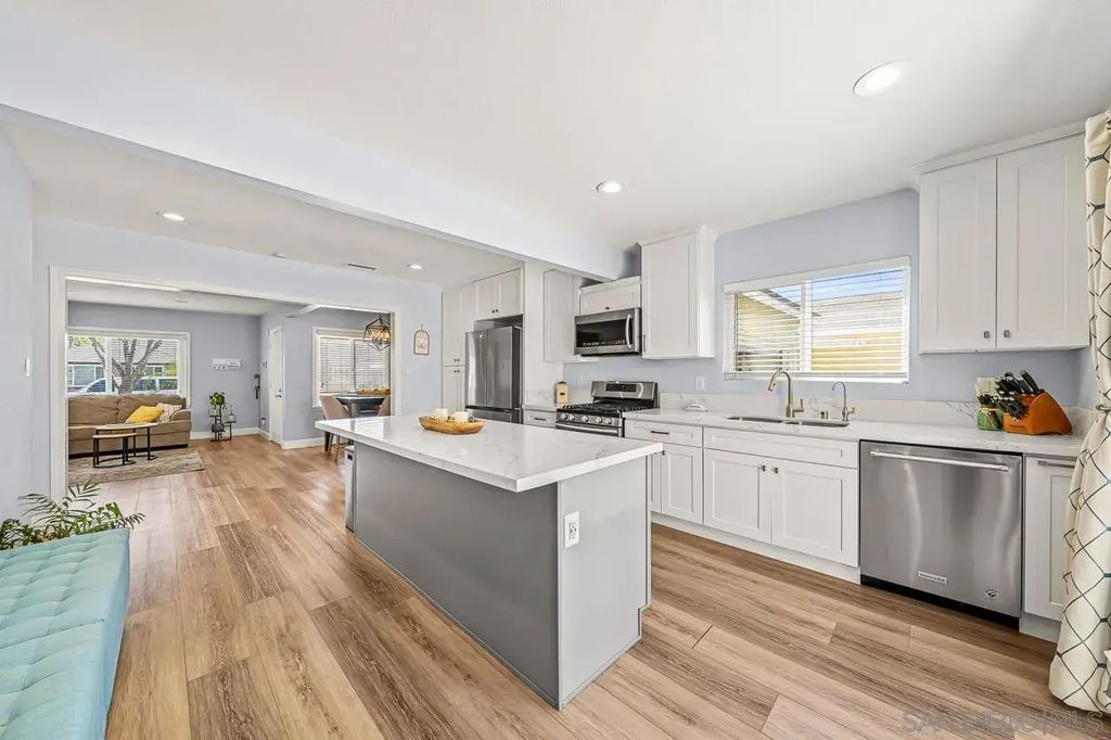 6009 Briercrest, Lakewood