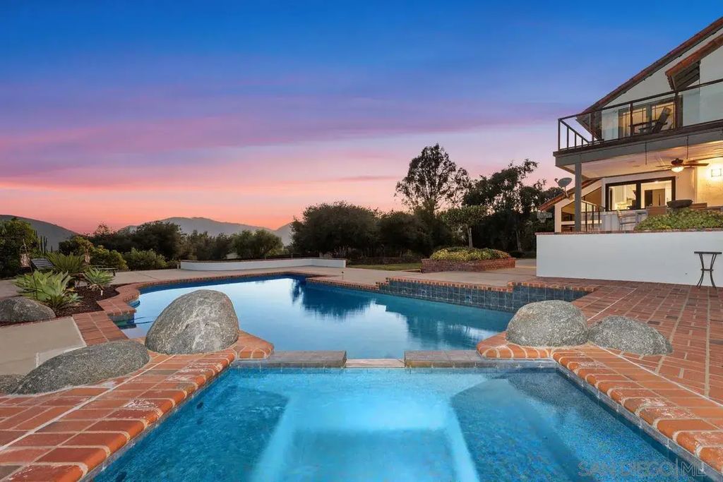 3453 Via Loma Vista, Escondido