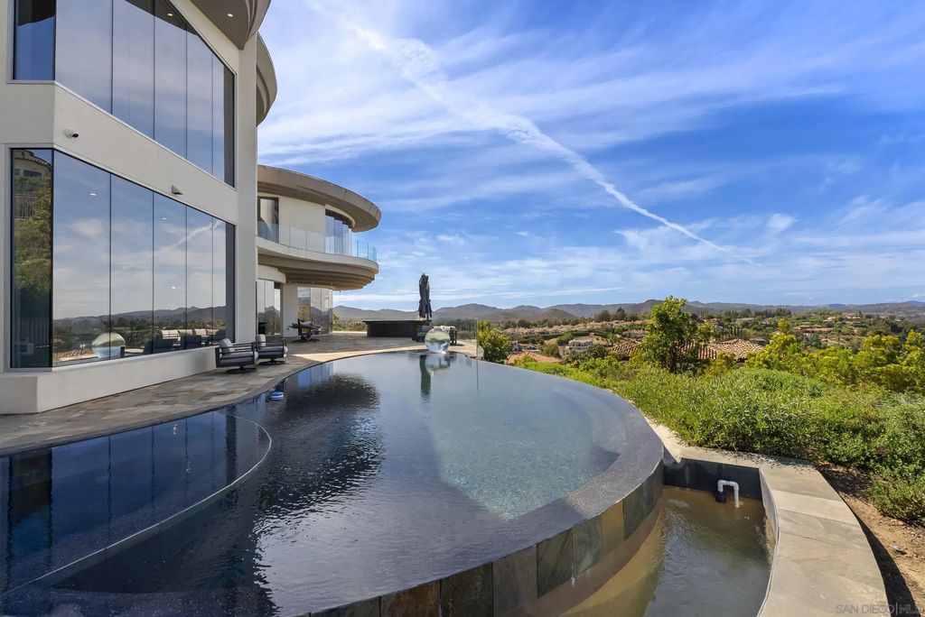 13220 Highlands Ranch Rd, Poway