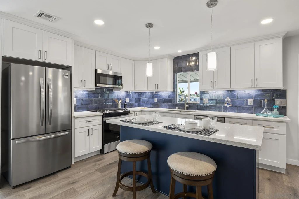 7102 San Bartolo St 11, Carlsbad