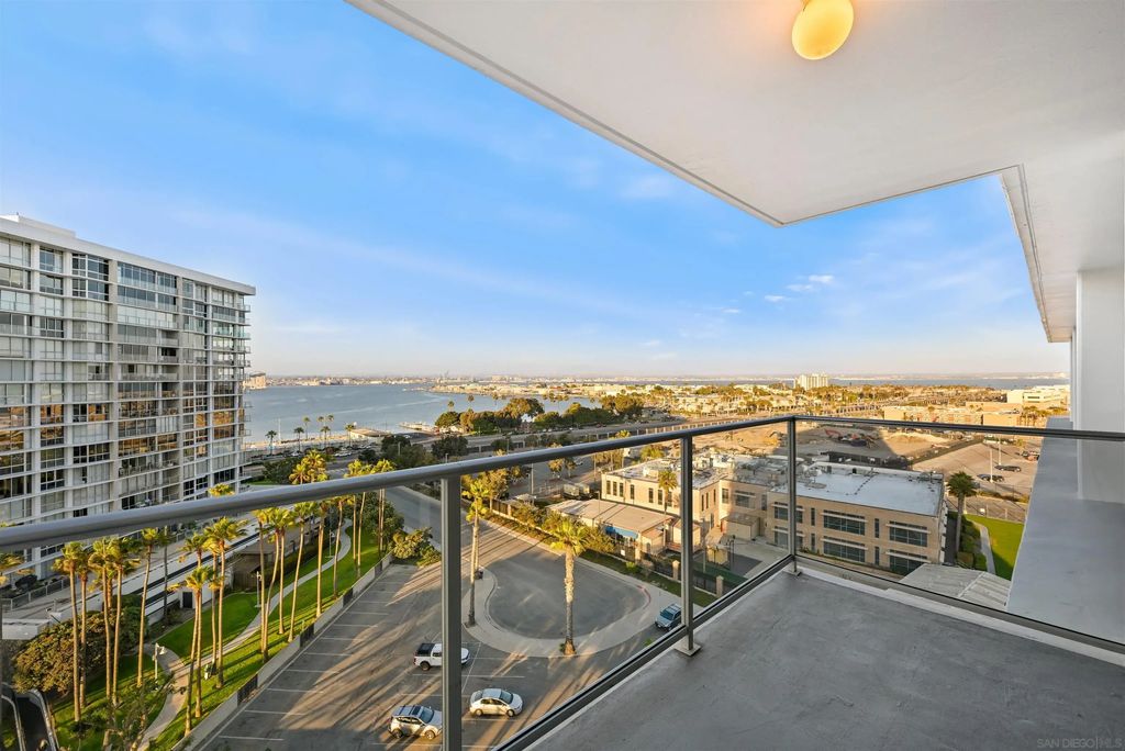 1830 Avenida Del Mundo 1112, Coronado