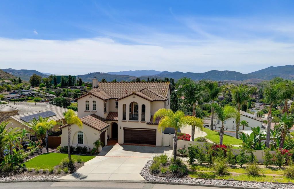 1987 Hidden Mesa Rd, El Cajon