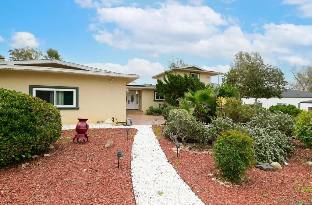 4388 Bellflower Dr, La Mesa