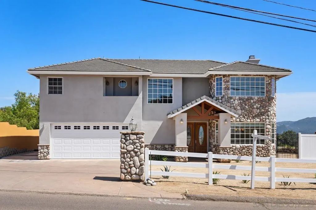 1922 Suncrest Blvd, El Cajon