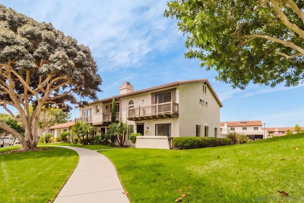 6859 Pear Tree Dr, Carlsbad