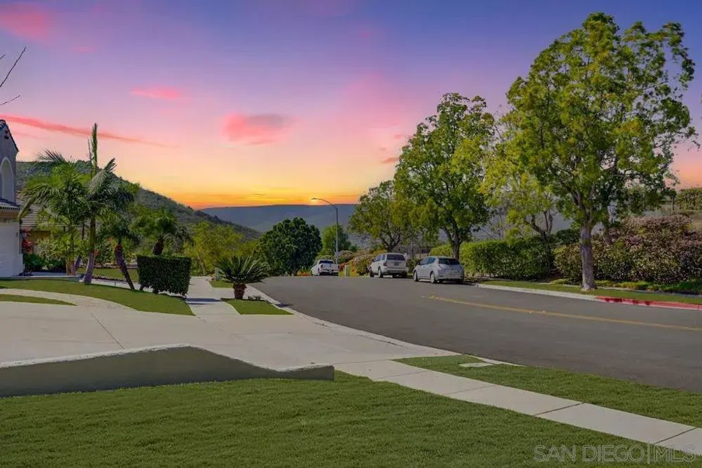 13673 Shoal Summit, Carmel (CRM)