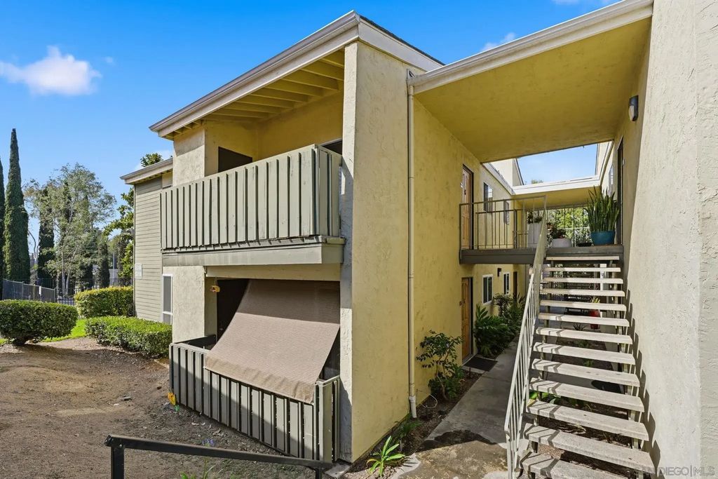 830 W Lincoln Ave 257, Escondido