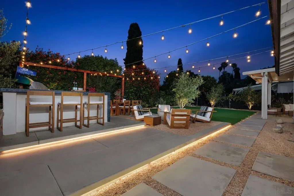4168 Terry St, Oceanside