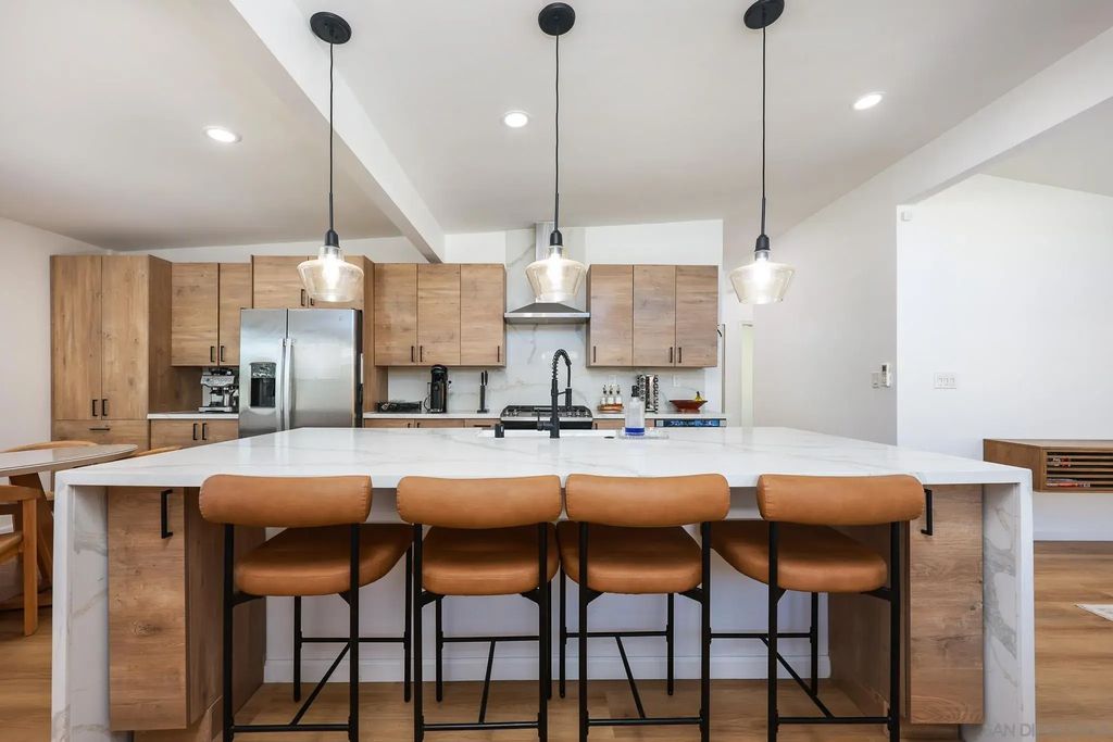 6252 Lake Albano Ave, SAN CARLOS