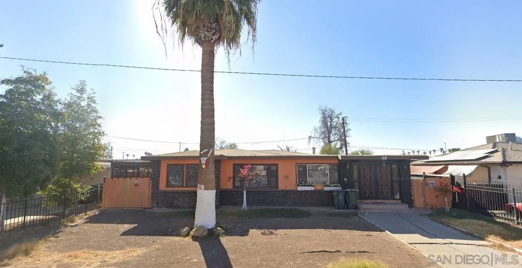 14 Kincaid, Calexico