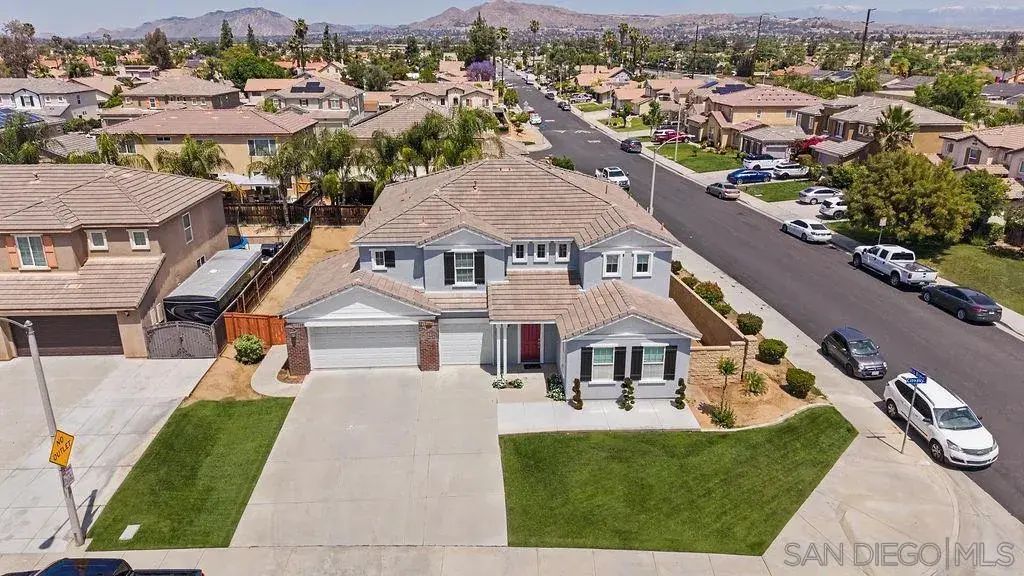 25462 Clovelly, Moreno Valley