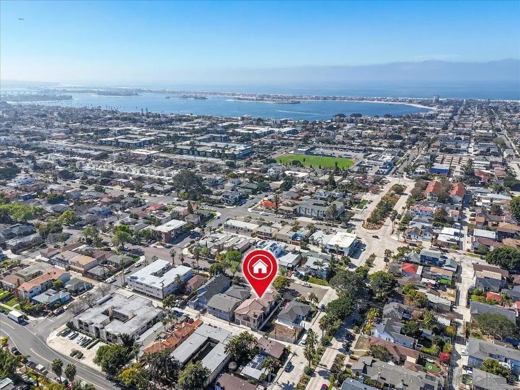 4083 Sequoia, PACIFIC BEACH