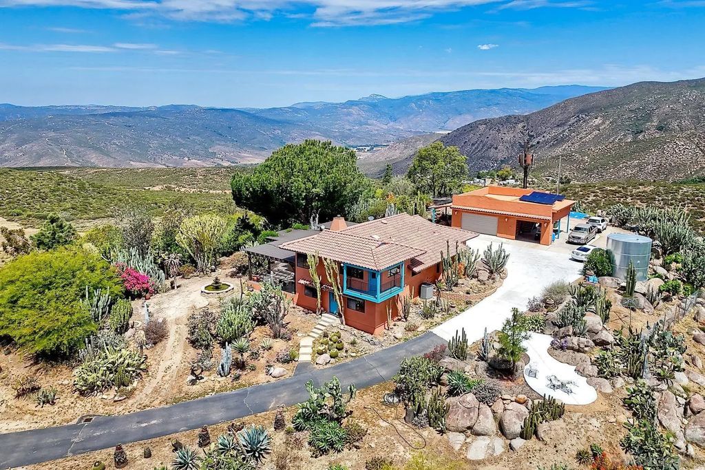 23002 Arjo Lane, Ramona
