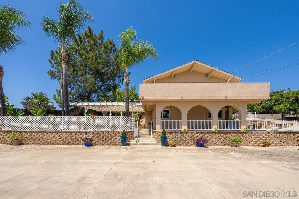 10042 Casa De Oro Blvd, Spring Valley