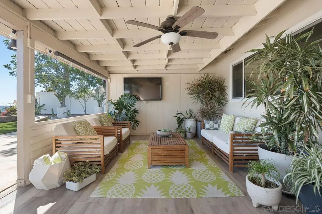 9935 Bonnie Vista Dr., La Mesa