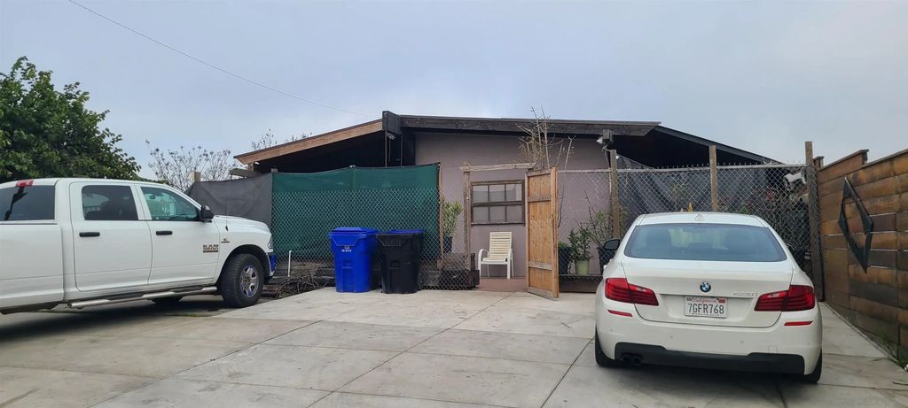 3667 Imperial Ave, LOGAN HEIGHTS