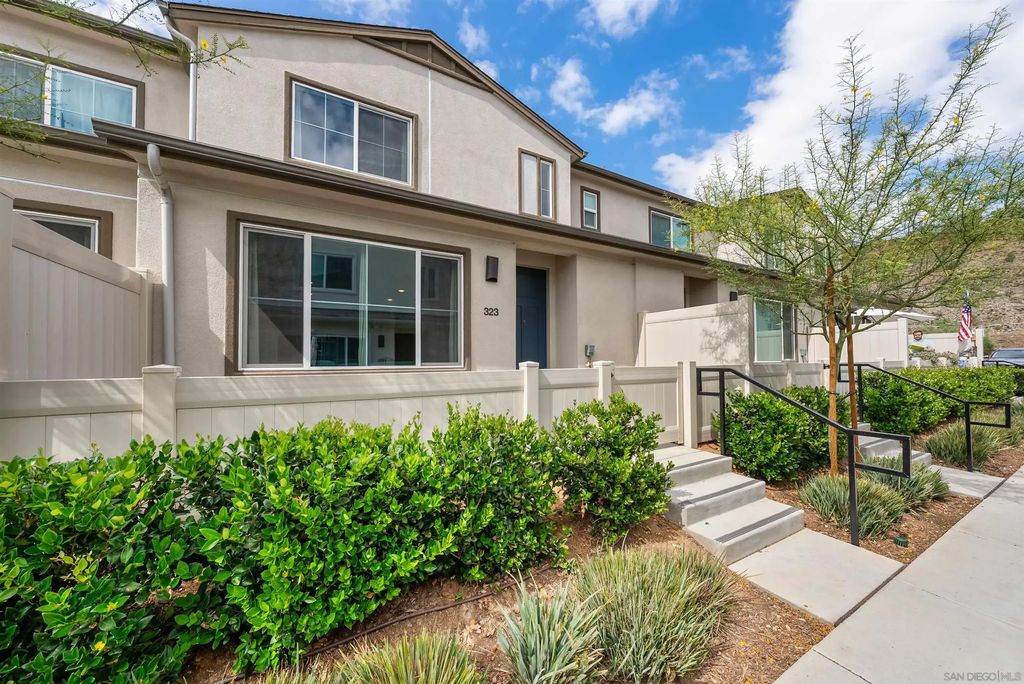 323 Satsuma Trail, Fallbrook